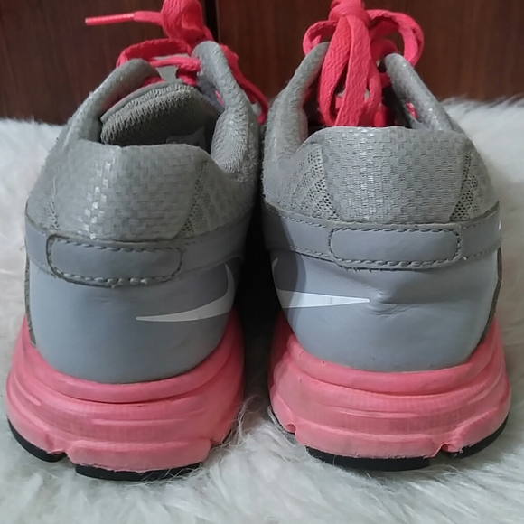 Nike Women's Coral Grey Air Relentless 2 Size 7.5 - Picture 5 of 7